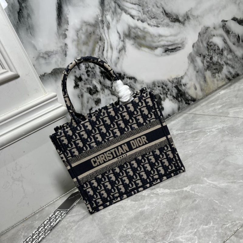 Dior Shopping Bags